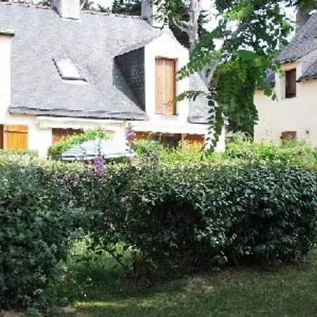Maison A 200 M De La *