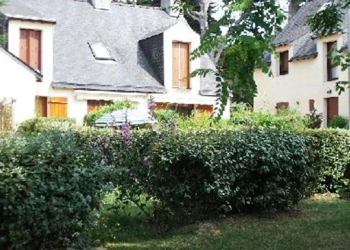 Maison A 200 M De La *